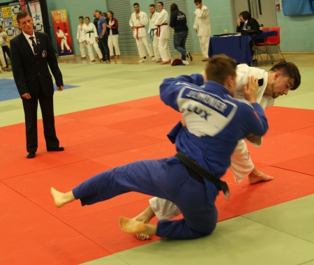 Edgar throwing for Ippon in the semi final